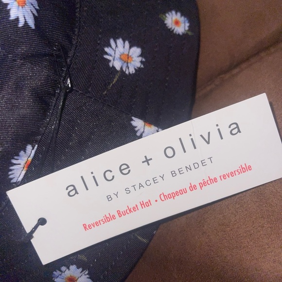✨NEW✨Alice + Olivia Reversible Bucket Hat - Picture 6 of 8